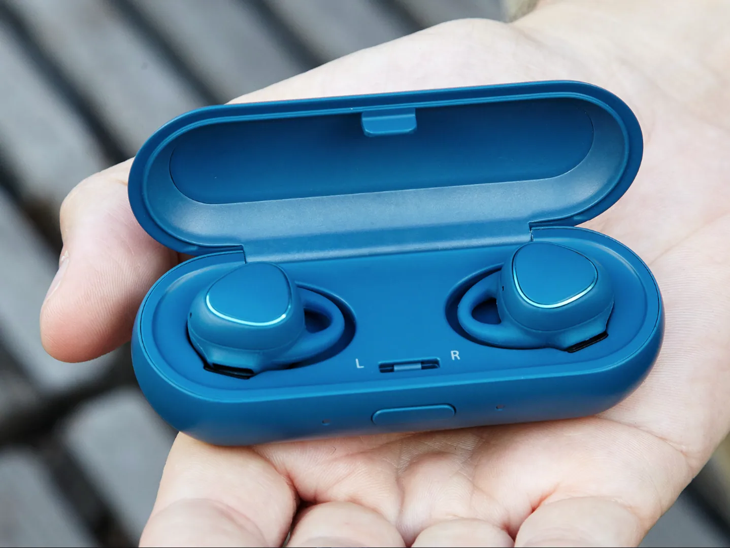 Gear IconX от Samsung