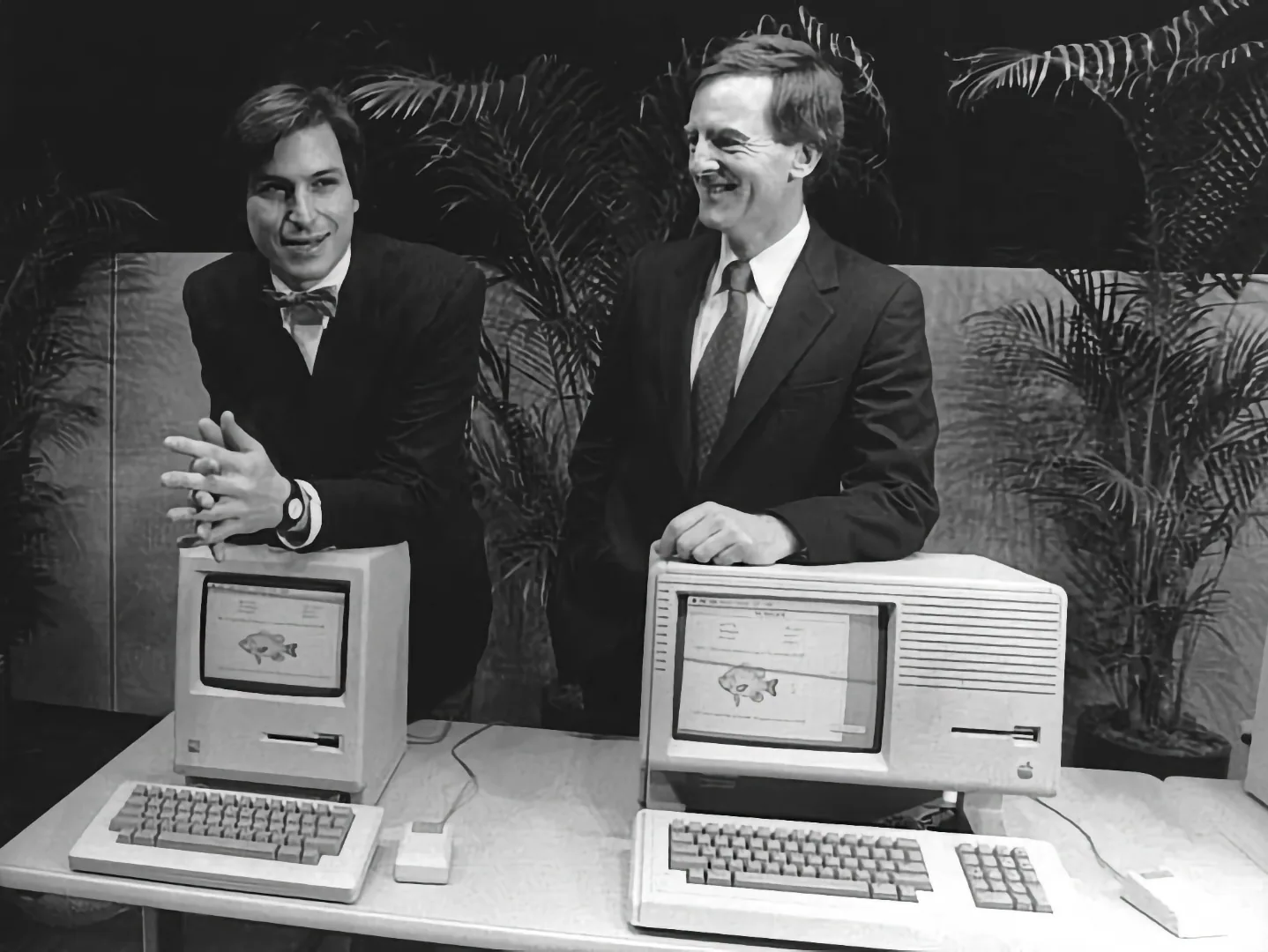 Стив Джобс и Джон Скалли